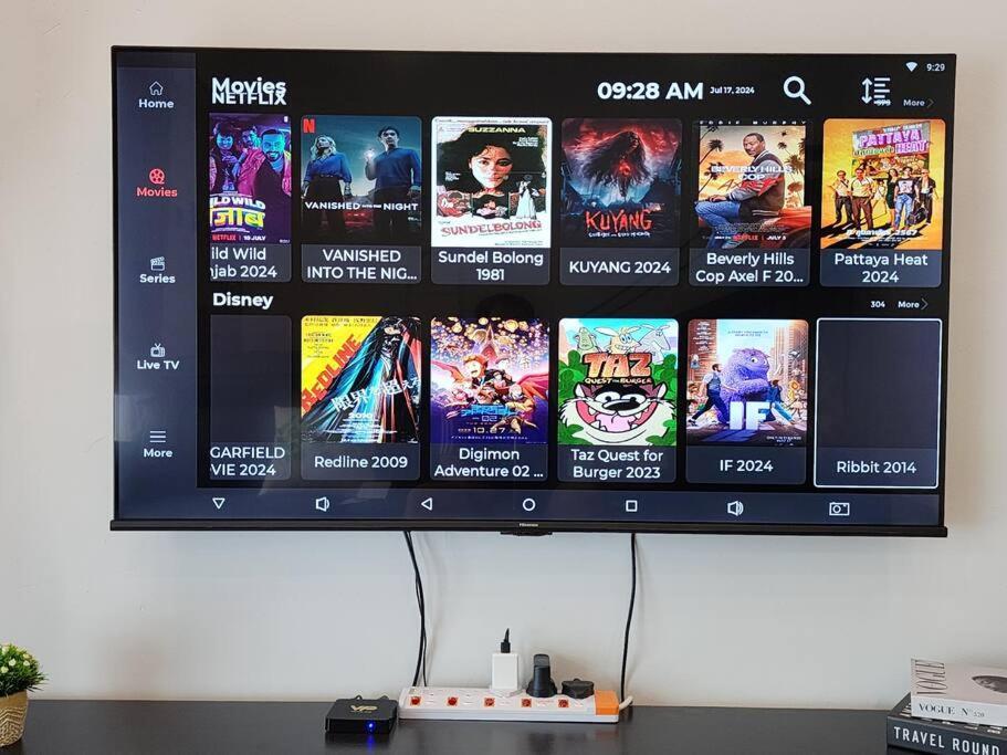 Near Aeon 15 Pax Wifi Game Smart Tv Holiday home *