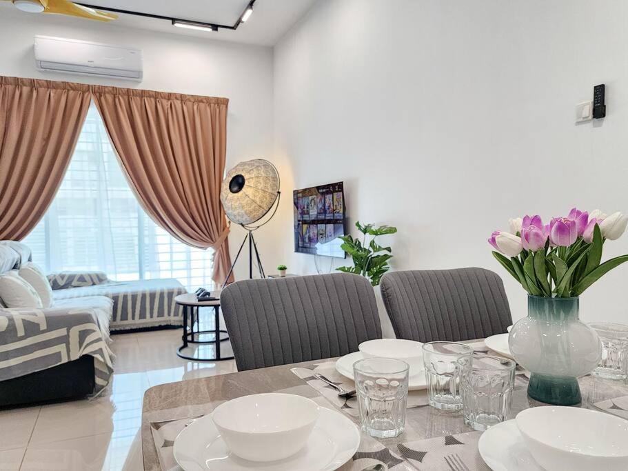 Holiday home Near Aeon 15 Pax Wifi Game Smart Tv *