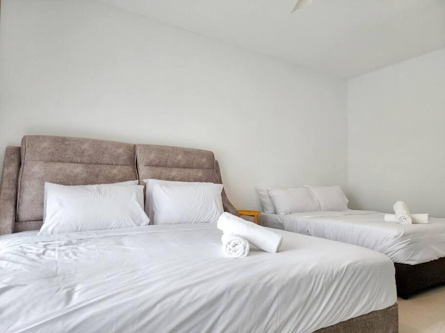 Near Aeon 15 Pax Wifi Game Smart Tv Holiday home Rawang